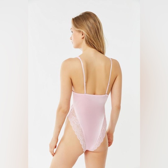 Urban outfitters pink satin lace bodysuit - Picture 2 of 8